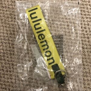 BNWT Lululemon Never Lost Key Chain in Yellow/Green